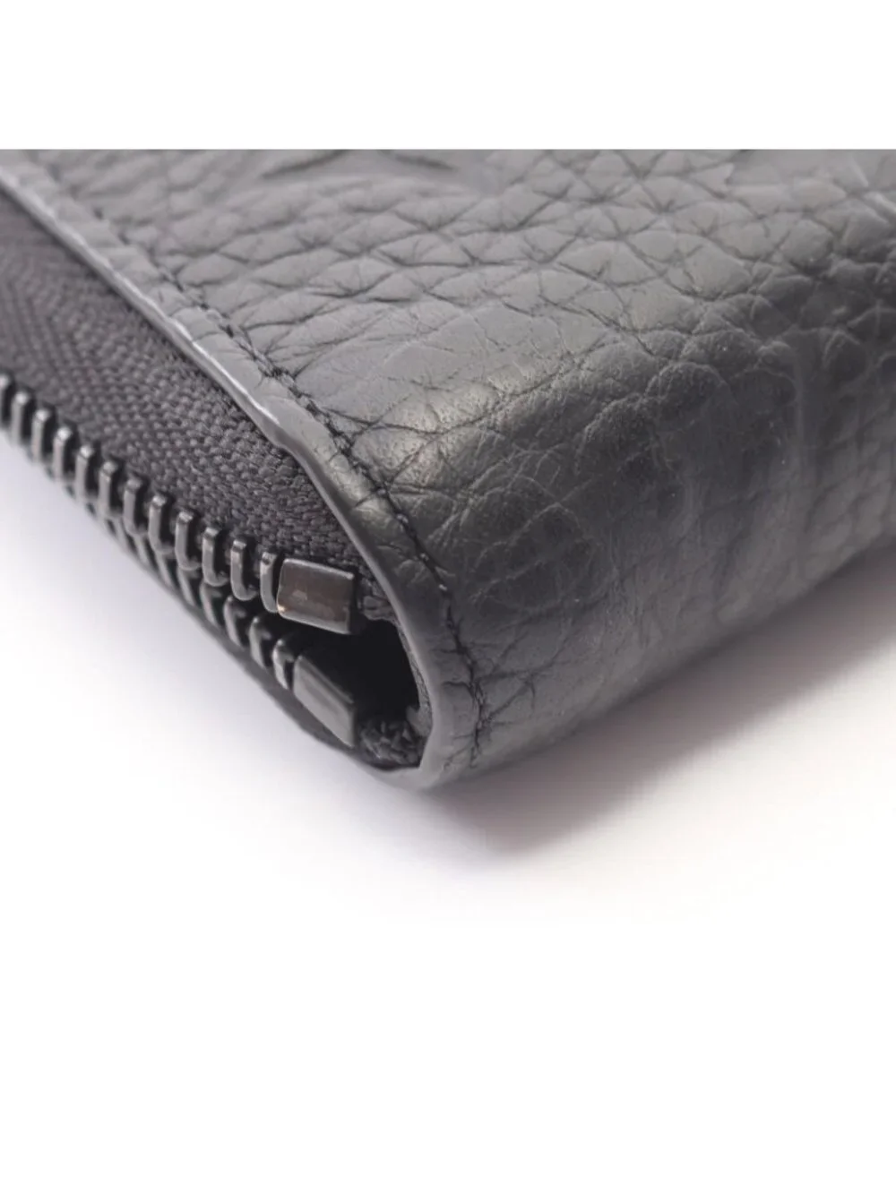 Louis Vuitton Round Wallet Zippy Horizontal Taurillon Monogram Noir Leather